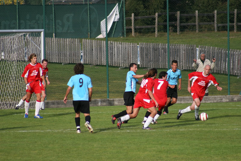 gal/08. Spieltag- SV Reischach-Rasen/2006-10-24 - SVR gg. Rasen-Antholz 143.jpg